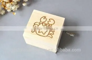 Hot Selling Best Price Wood Hand Crank Music Box photo-4
