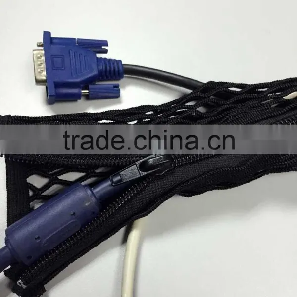 Branch Out Cable Zipper Wrap