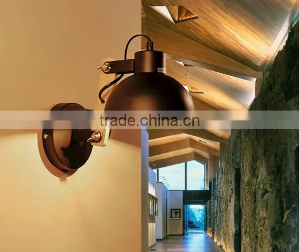 Flexible Arm Modern Black Metal And Wood Wall Lamp For Hotel Room Loft photo-4