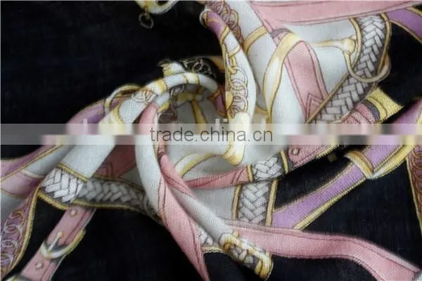 Belt Printed Wool Scarf With Fringe photo-6