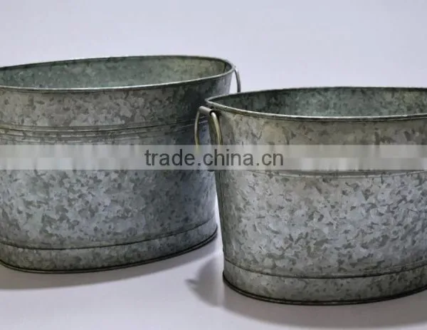 DECORATIVE METAL WINE COOLER photo-2