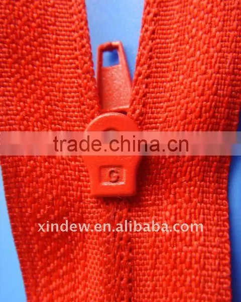 No.3auto Lock Close End Nylon Zipper