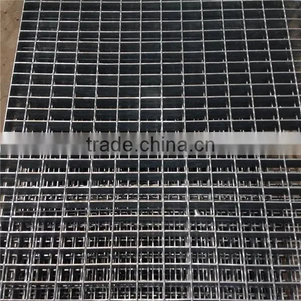 Low Price Hot SaleTop Quality 25X5 Hot Dip Galvanized Serrated Steel Bar Grating ( Really Factory ) photo-2