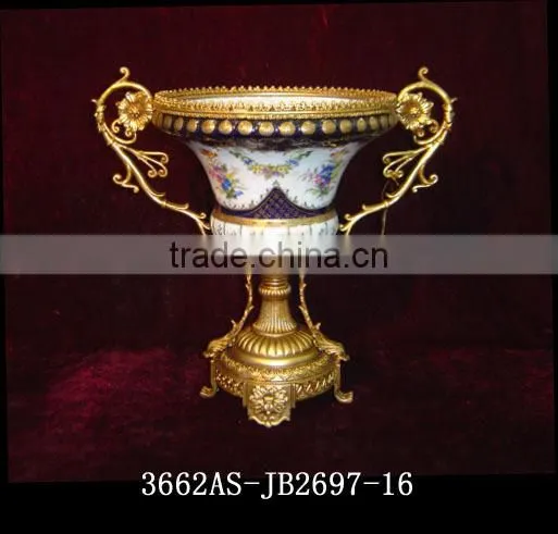 Floral Design Ceramic Fruit Bowl With Gilt Copper Mounted and Base photo-5