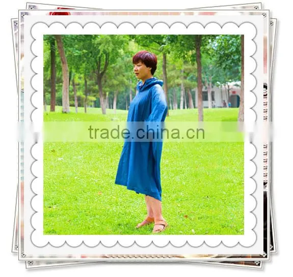 Adult Clear PVC Rain Poncho With Hood photo-4