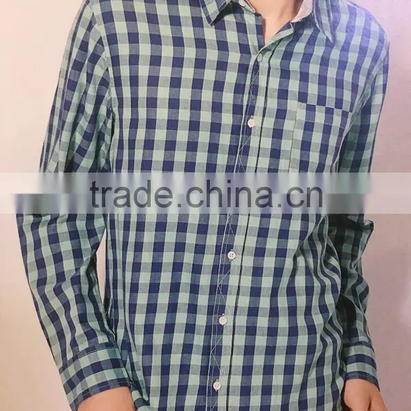 Young Men's Wear Plaids Long-sleeved Shirt