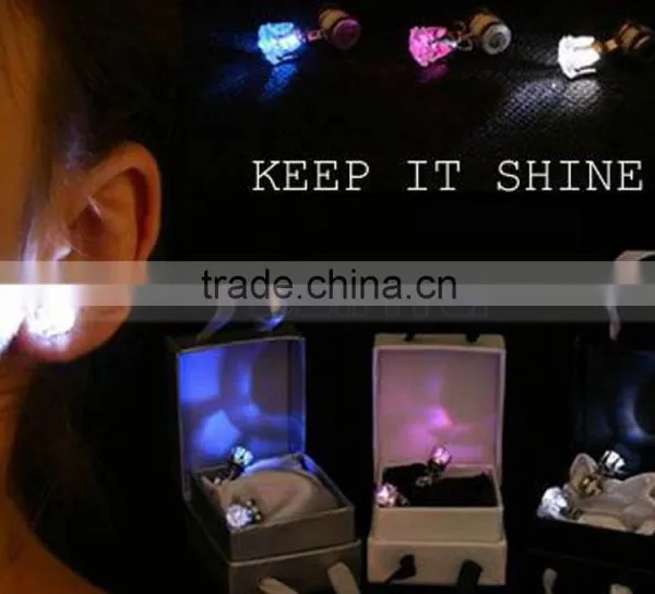 Bling LED Ear Studs Ring Shinning Light photo-5