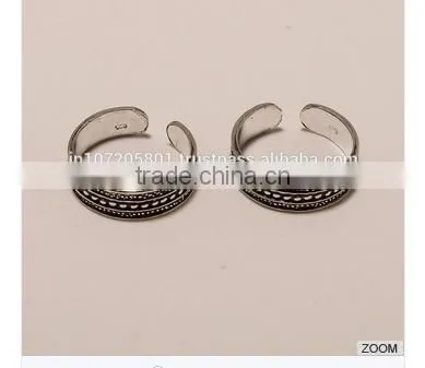 T0002-STERLING SILVER PLAIN TOE RINGS 2.75