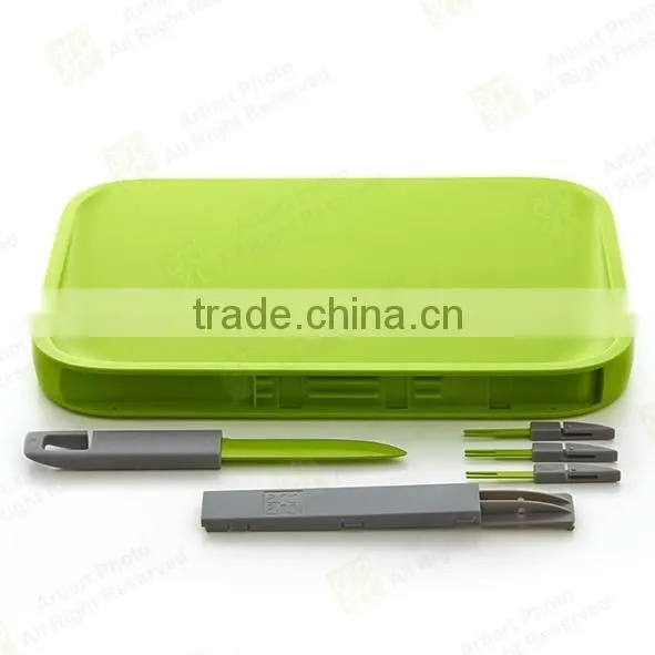 2015 Original Design Chopping Board With Knife and Fork Food Safe Vegetable Plastic Cutting Board Set