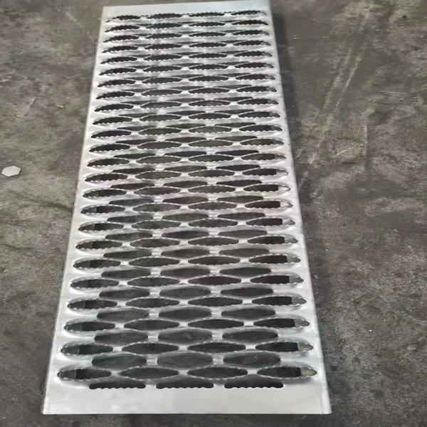Find Similar Icon Safety Grating Walkway Anti-Skid Perforated Metal Plate With Crocodile Mouth Hole Cut Welded Bended photo-2
