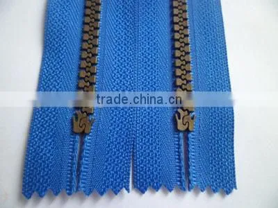 5# Plastic Resin Zipper Nickel Teeth Zipper Close End Zipper With Auto Lock Slider Zipper Porcket Zipper photo-3