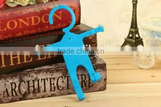 High Quality Multifunctional Hanging Mobile Phone Charging Holder photo-3
