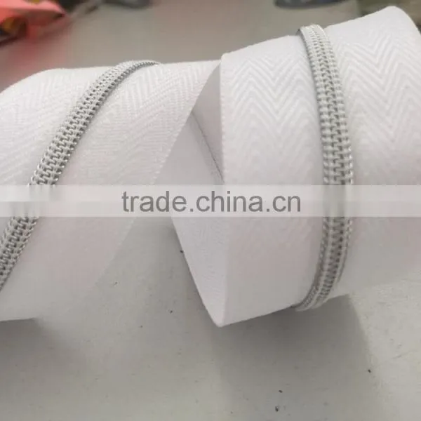 Colour Nylon Zipper Teeth Maker