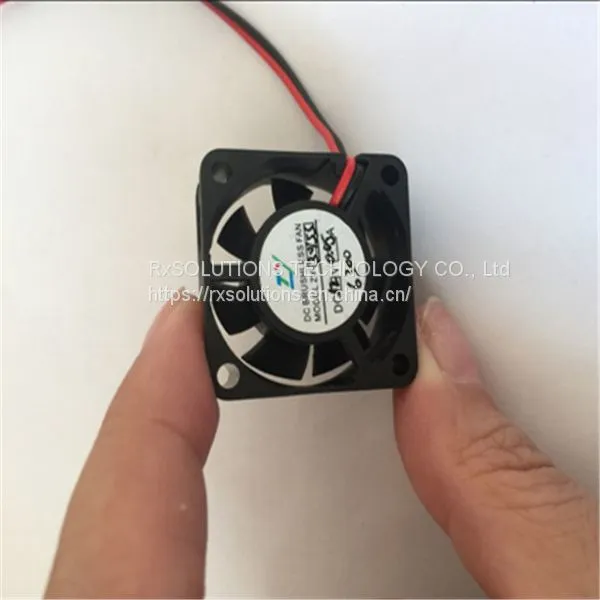 30x30x15mm Brushless Sleeve Bearing DC Cooling Blade Fan photo-3