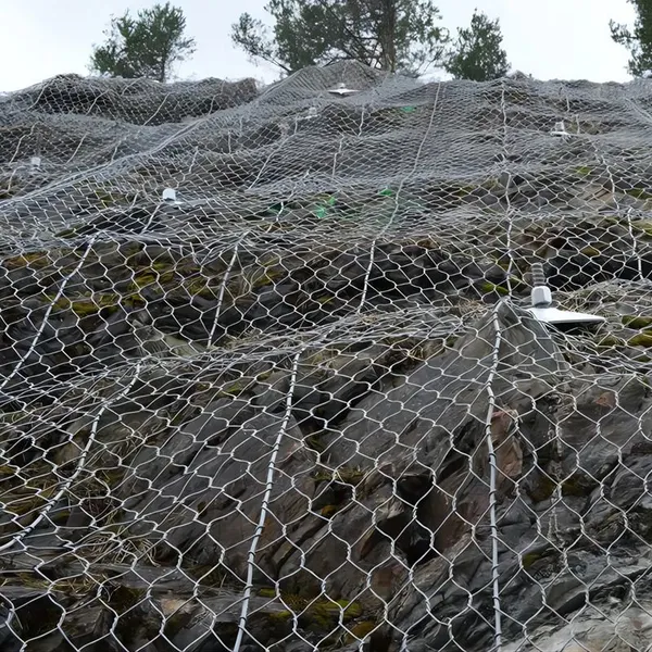 Reinforced Hexagonal Wire Mesh for Rockfall and Slope Protection Systems photo-2