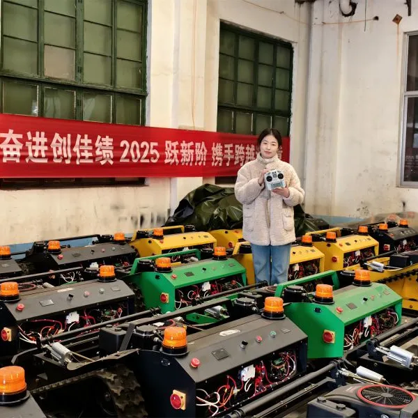 Factory Direct Industrial VTLM800 Remote Control Lawn Mower Tracks 800mm Cutting Width Gasoline Powered Orchard Garden Golf photo-3