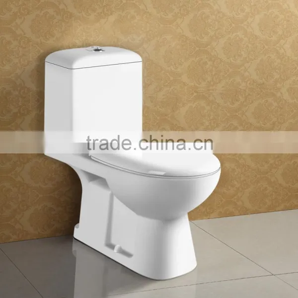 Floor Mounted White Glazed Ceramic Wash Down Toilet photo-3