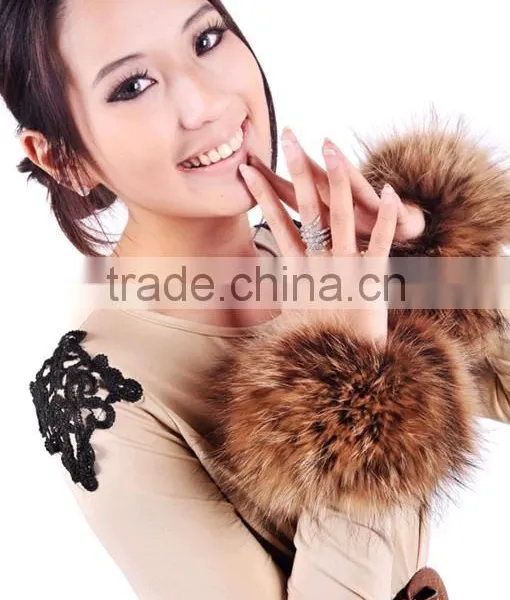 Fashion Girls Genuine Raccoon Fur Cuff for Wrist Arm Warmer
