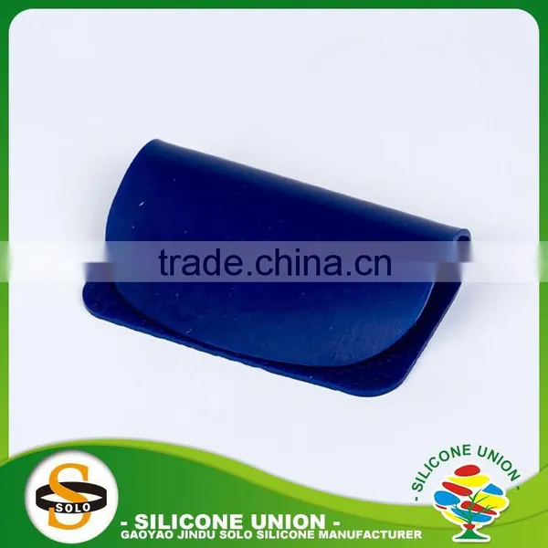 Hot Selling Silicone Kitchen Utensil Useful Eco-friendly Figure Shape Silicone Kitchenware photo-3