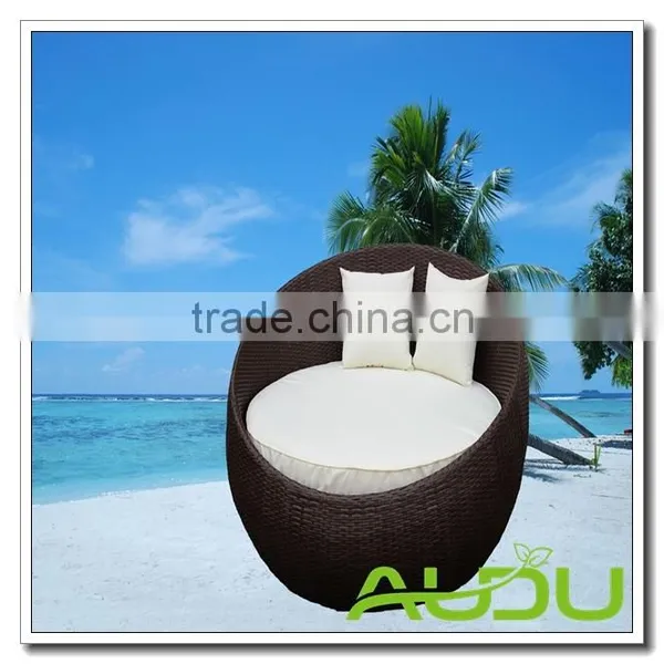 Audu Contemporary Daybed - Black Rattan Outdoor Daybed With Cushions photo-3