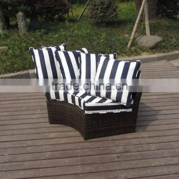 Nestrest Shaped Rattan Daybed For Swimming Pool Furniture photo-6