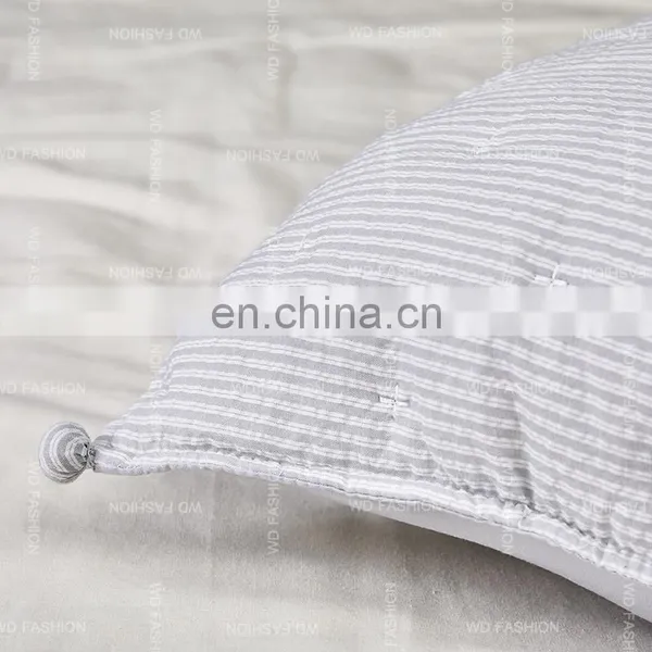 Exhibitor Canton Fair on Line Live Show Home Textile Stripe Polycotton With Ponpon Comforter Bedding Set With Pillow photo-7