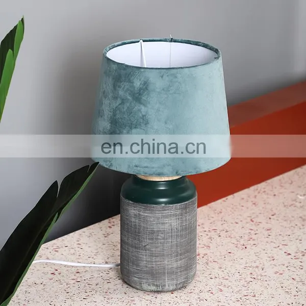 Wholesale Cheap Modern Matte Dark Green Ceramic Bedside Lamp for Home Decor photo-4