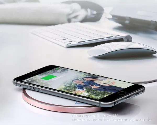 New 2017 Factory Price High Quality Mini Universial qi Wireless Charger for Mobile Phone photo-4