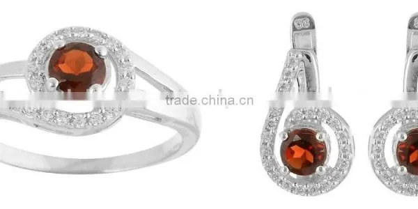 New Elegant Look Women Ring Earring Set