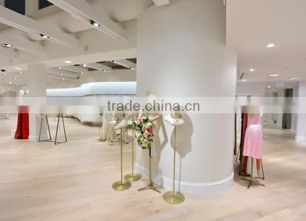 Experienced Made Nice Looking Decoration Of Wedding Dresses Shop photo-3