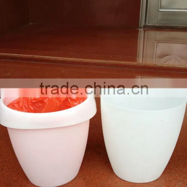 Plastic Wastebasket photo-4