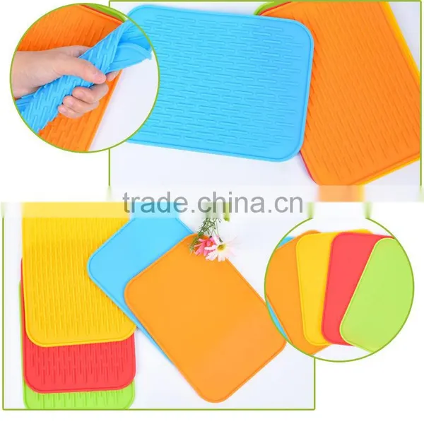 Candy Color Multifunction Rectangular Table Mat Waterproof Silicone Mat photo-4