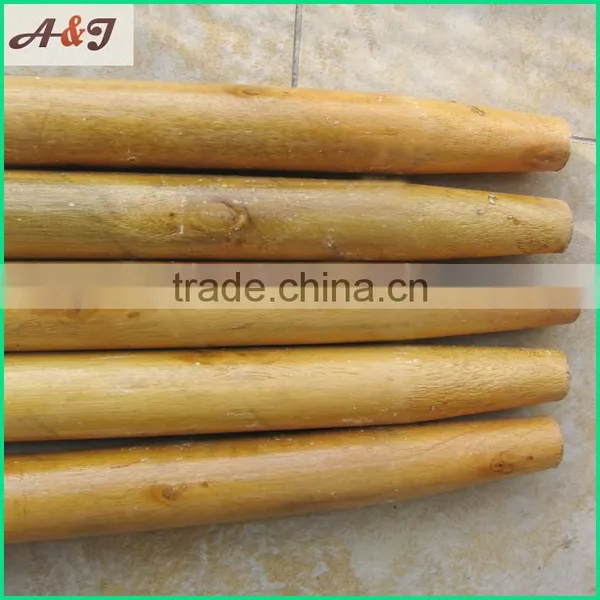 Varnished Wooden Spade Handle photo-4