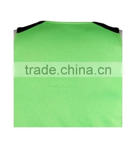 China Manufactory High Quality Light Green Slim Plain Gym Vests photo-6