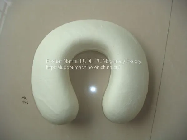 LD-803/3 Three Material Tanks Rigid Foam Low Pressure Foam Machine photo-2