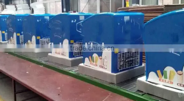 158L Smaller Curved Glass Door Freezer SD-158 ce Cream Display Freezer With Volume Optional of 136, 218, 280, 336, 352, 406, 517 photo-3
