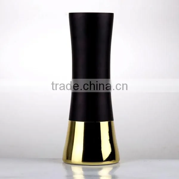 2017 Popular Elegant Black and Gold Decorative Glass Vase photo-2