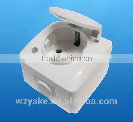 YK1010 Eurpean Waterproof Socket With Cover IP44