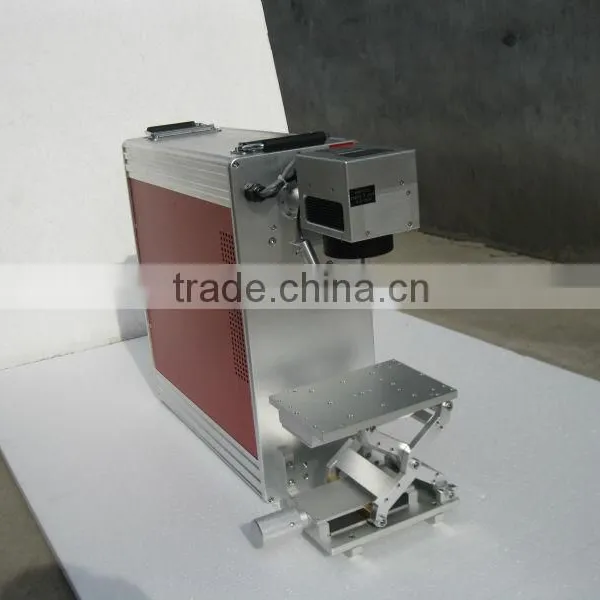 Portable Mini Fiber Laser Marking Machine 10 and 20 Wat photo-3