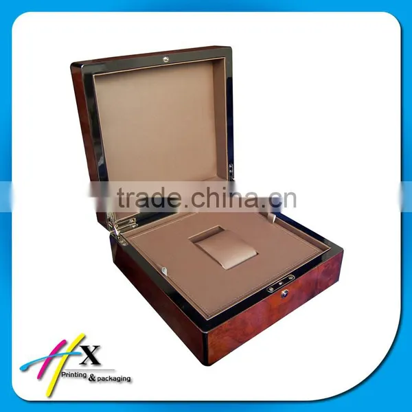 Custom Luxury High Gloss Red Wooden Texture Single Watch Display Box