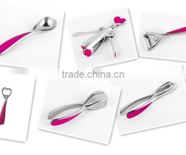 Newest Design Heart Style Zinc Alloy Ice Cream Spoon Kitchen Gadget photo-2