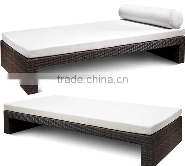 Patio Rattan Lounge Daybed Poolside photo-2