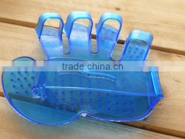 Cat Cleaning Product Massaging Glove photo-2