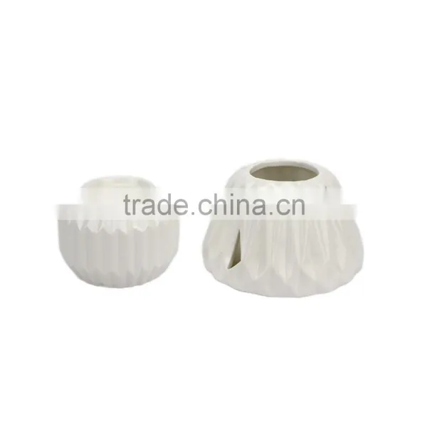 Eco-Friendly Elegant White Ceramic Table Lamp Shape Candle Holders photo-2