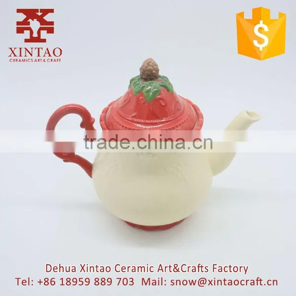 Eco-friendly Strawberry Ceramic Soup Pots With Lid for Kitchenware photo-3