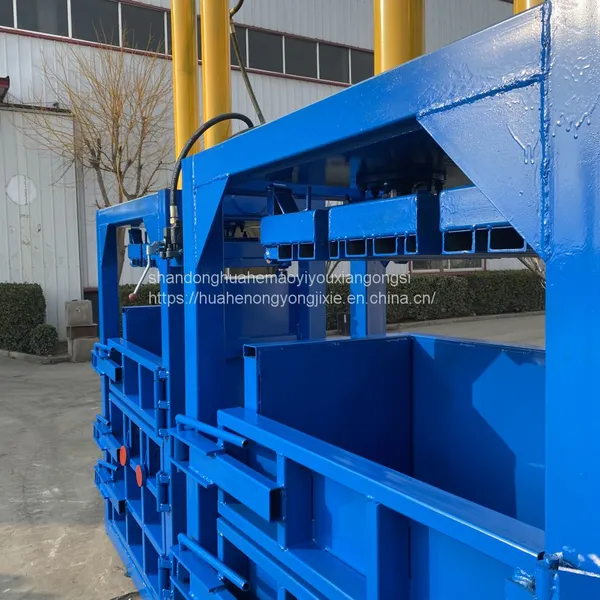 The New Horizontal Baler Presses Waste Plastics