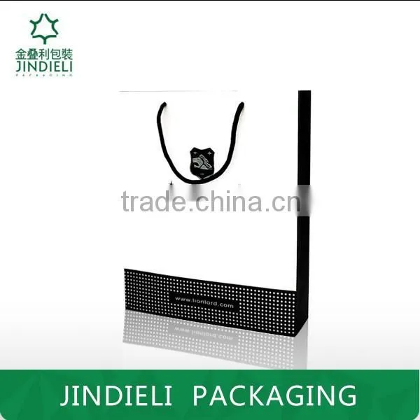 Recycled Fashion Gift Paper Bag Packaging photo-2