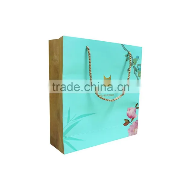 Elegant Decorative Wedding Gift Paper Bag photo-2