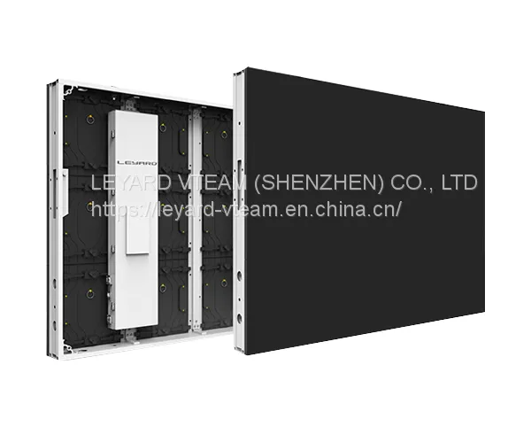 LED Display Screen in High-End Retail photo-2