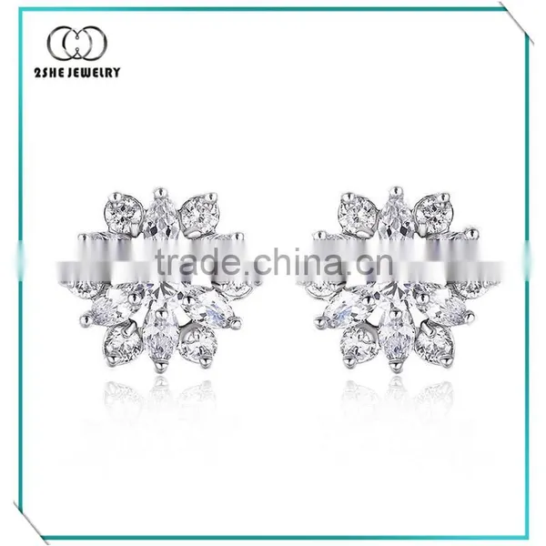 China Manufacturer Cubic Zircon Flower Earring